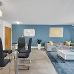 37Th Floor Amazing Spacious Unit With Parking